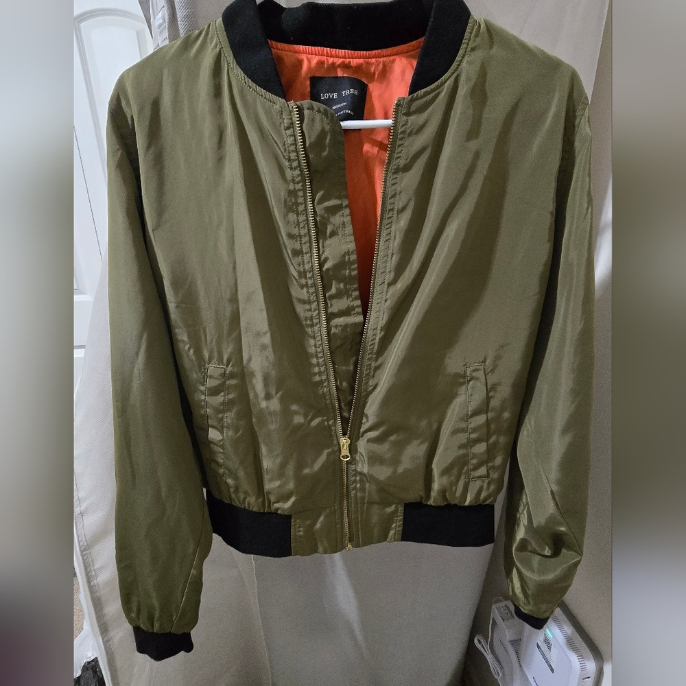 Pretty Jacket - Picture 2 of 2